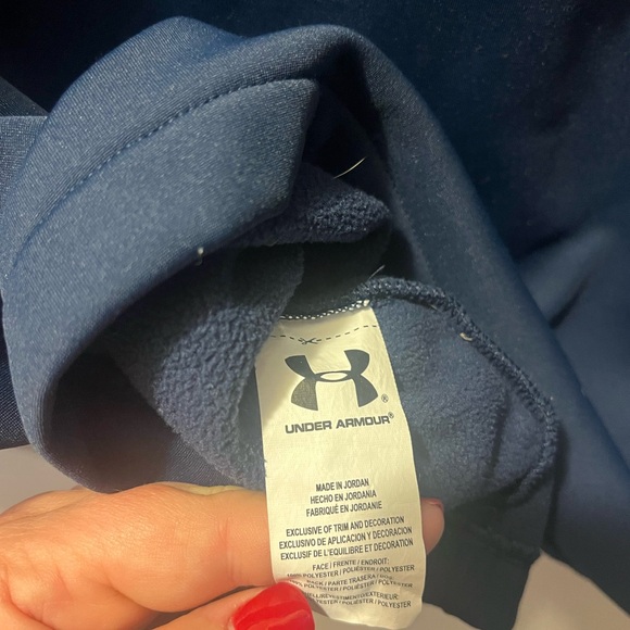 Under Armour Youth XL Blue and Black Hoodie mid weight jacket. - Picture 9 of 9